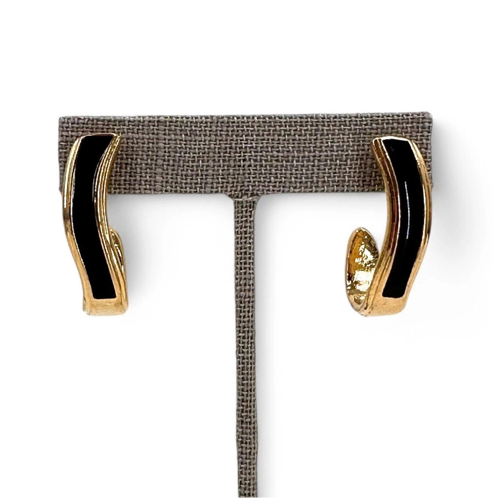 Vintage Trifari Wavy Pierced Earrings Black Enamel Gold Tone